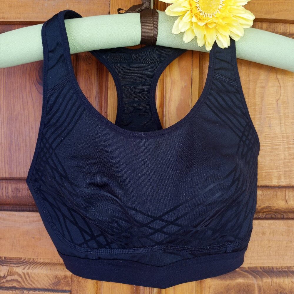 Unique Nike black on black Dri Fit sports bra   NWOT